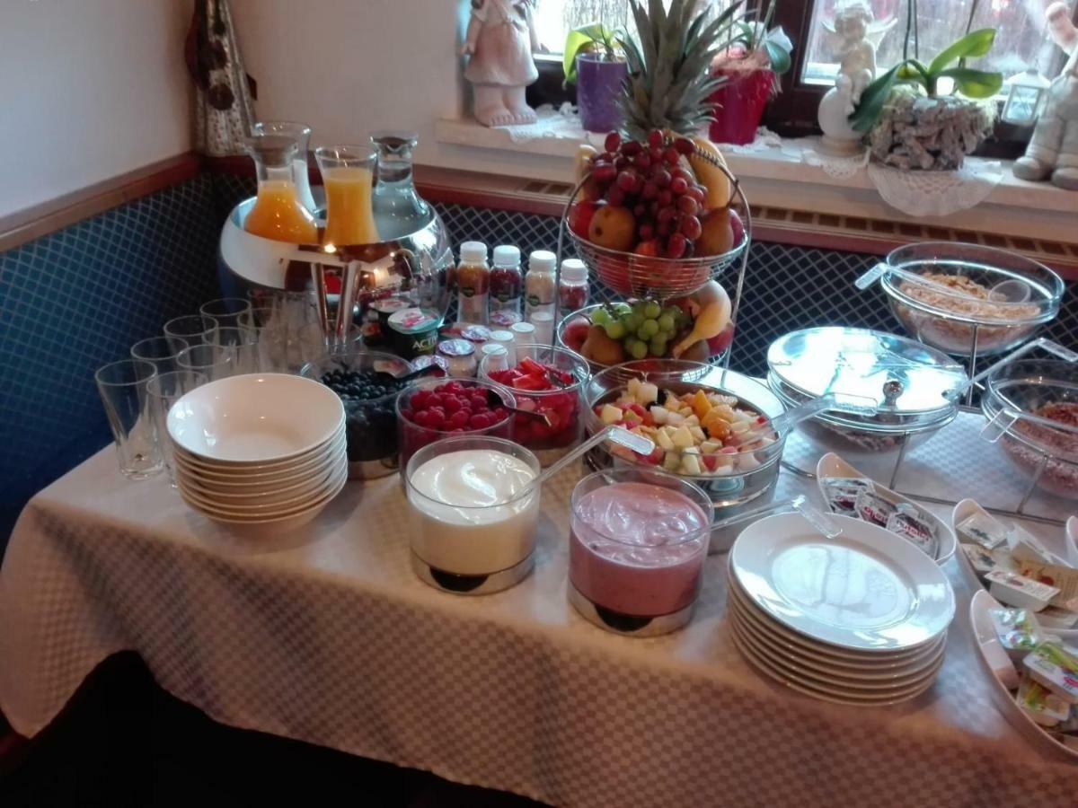 Köflach Gaestehaus Cafe Andrea מראה חיצוני תמונה